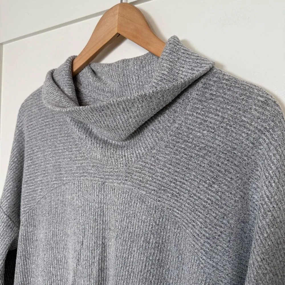 J Jill Wearever Sweater Top Womens Sz M Gray Turtleneck Ribbed Soft Stretch